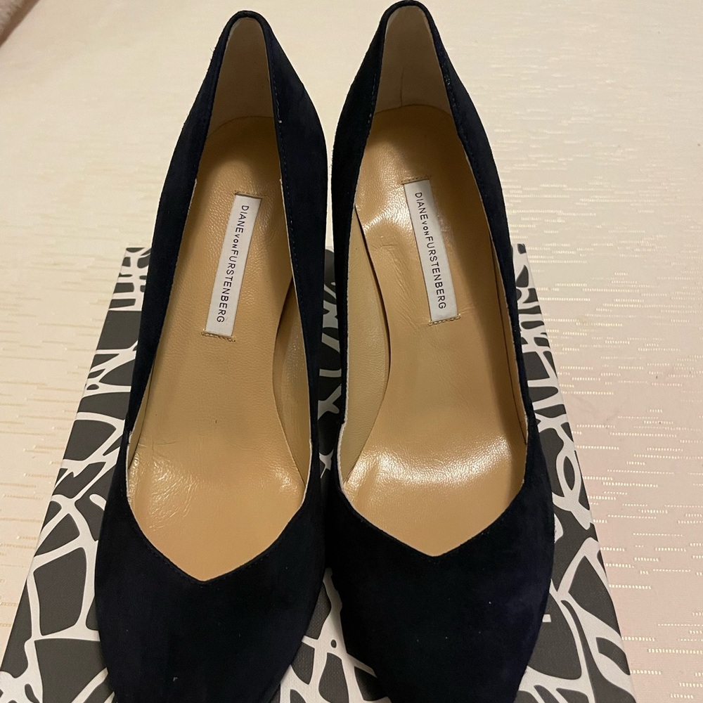Diane Von Furstenberg Navy Heels